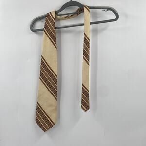 Vintage Beefeater 70s tie